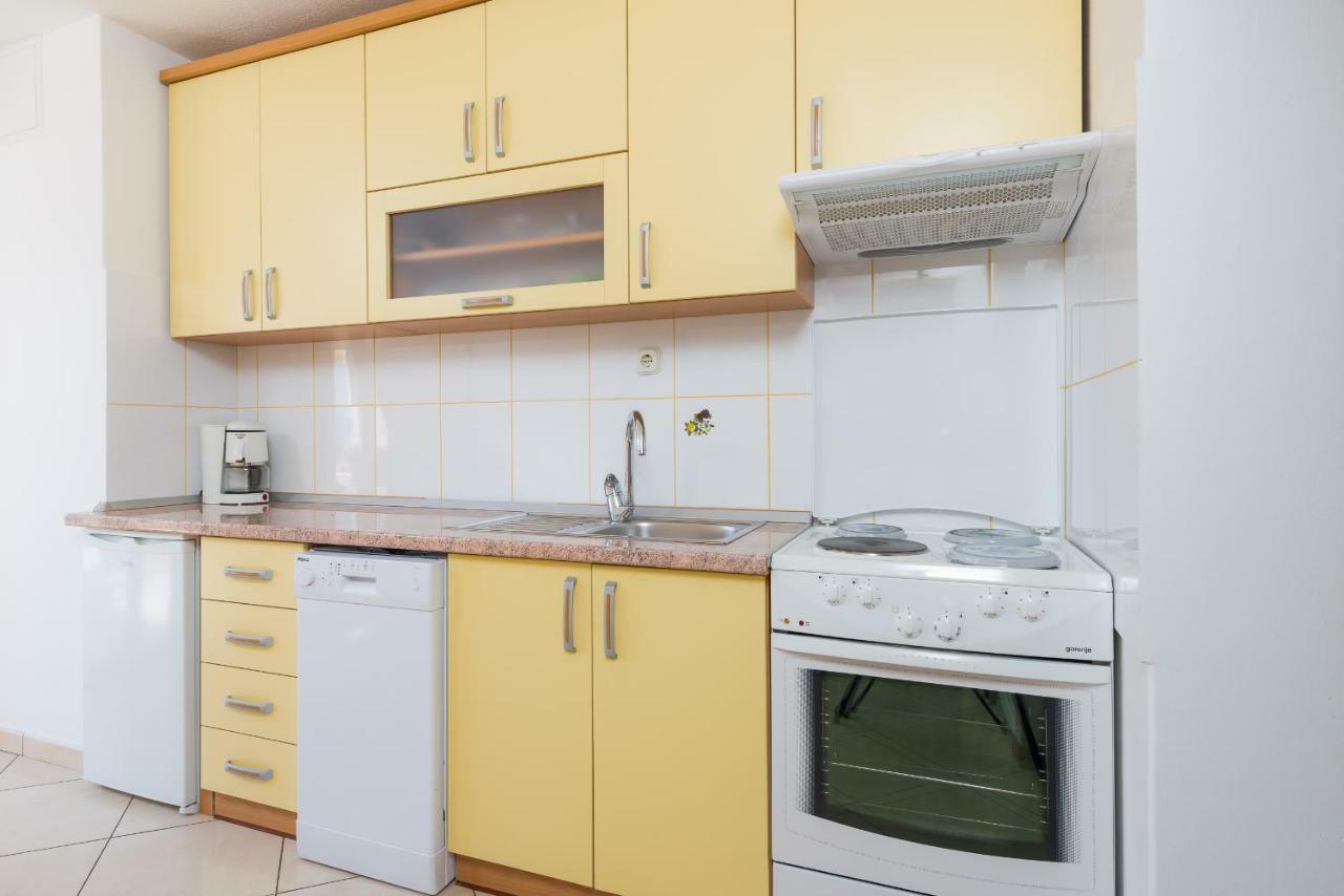 Apartments Nada Bol Luaran gambar