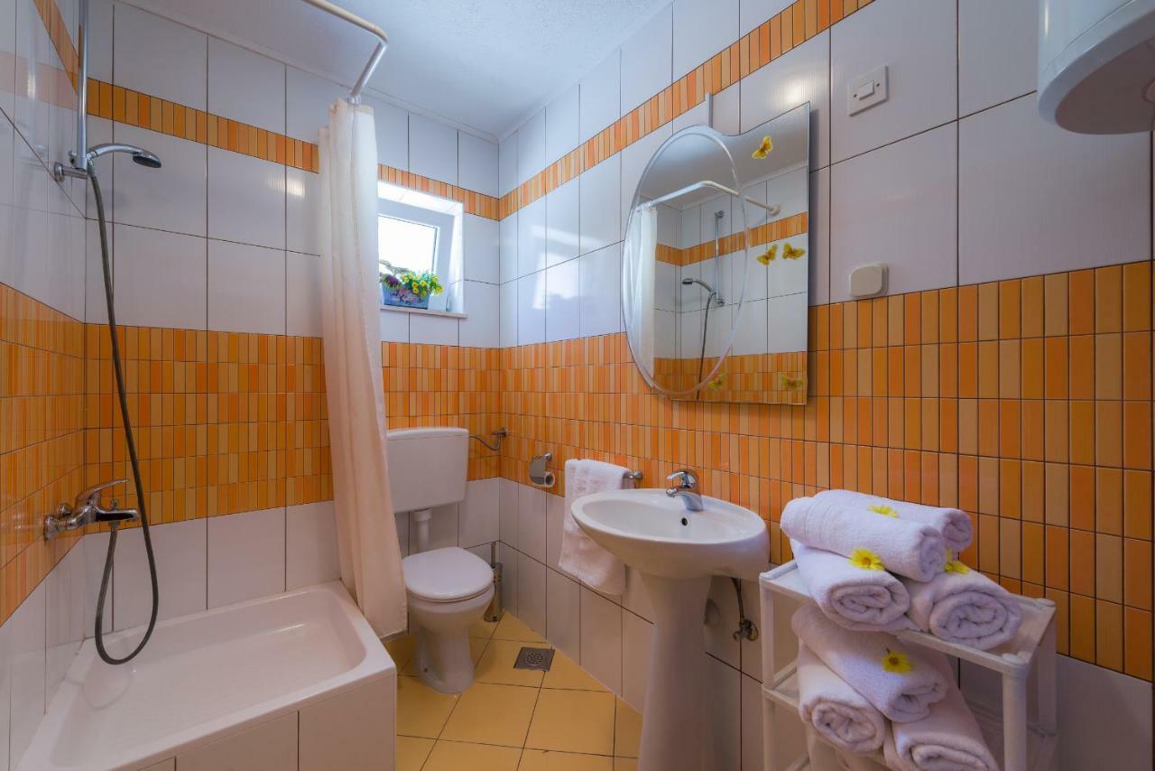 Apartments Nada Bol Luaran gambar