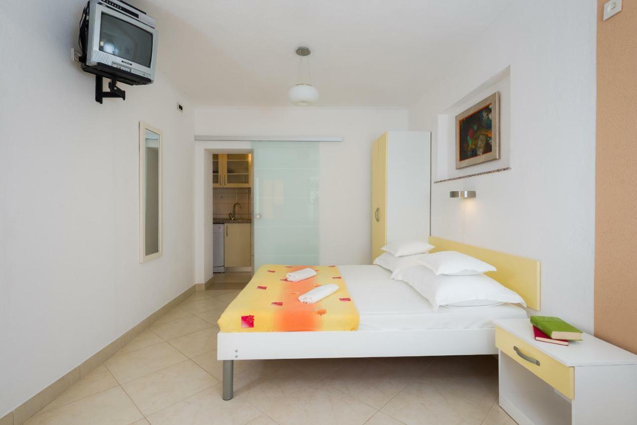Apartments Nada Bol Luaran gambar