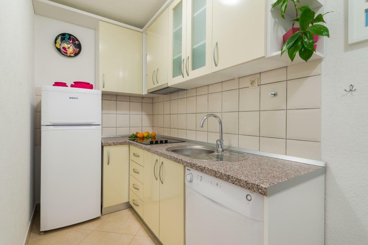 Apartments Nada Bol Luaran gambar