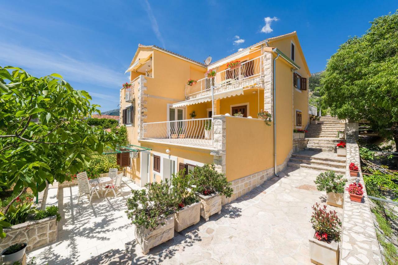 Apartments Nada Bol Luaran gambar