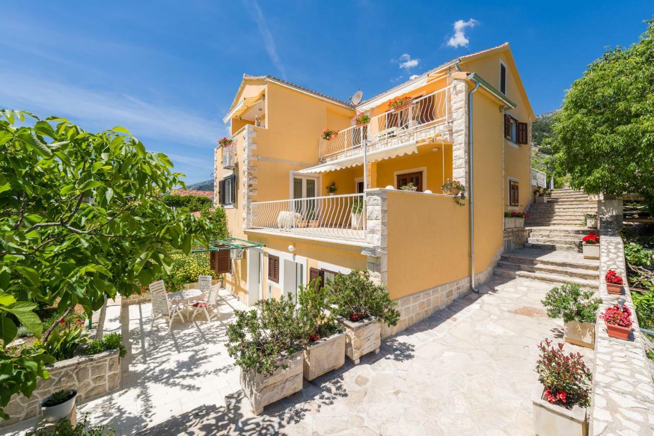 Apartments Nada Bol Luaran gambar